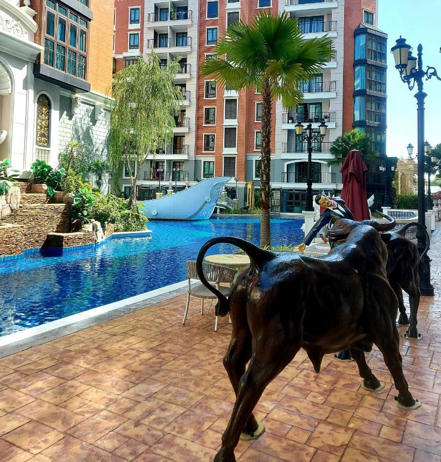 Espana Resort Pattaya Jomtien Exteriör bild