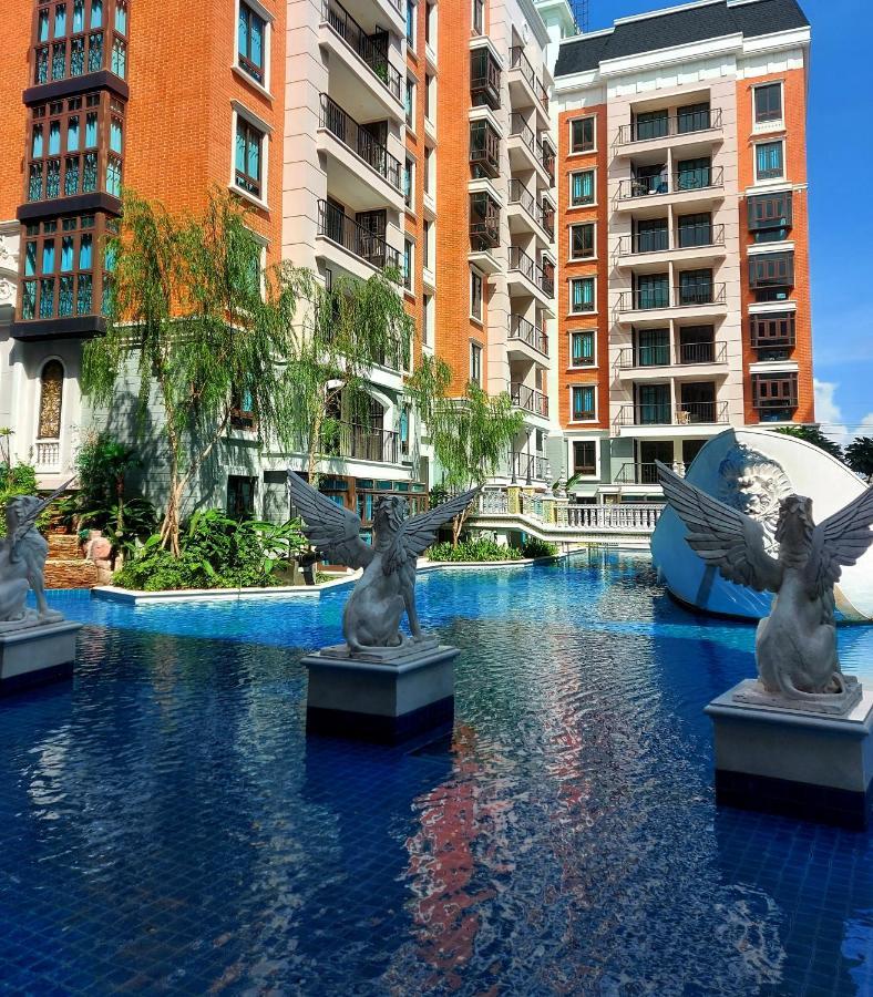Espana Resort Pattaya Jomtien Exteriör bild
